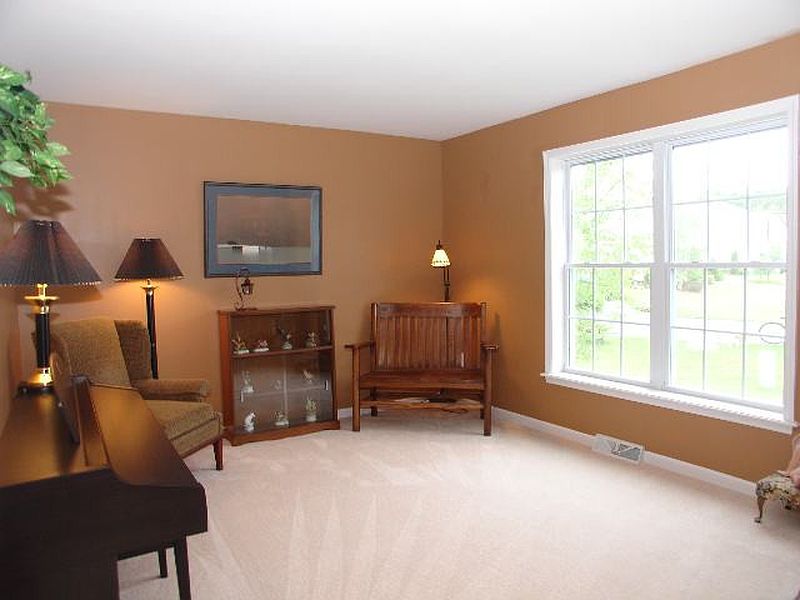 3rd image of 9 BRAMBLEWOOD