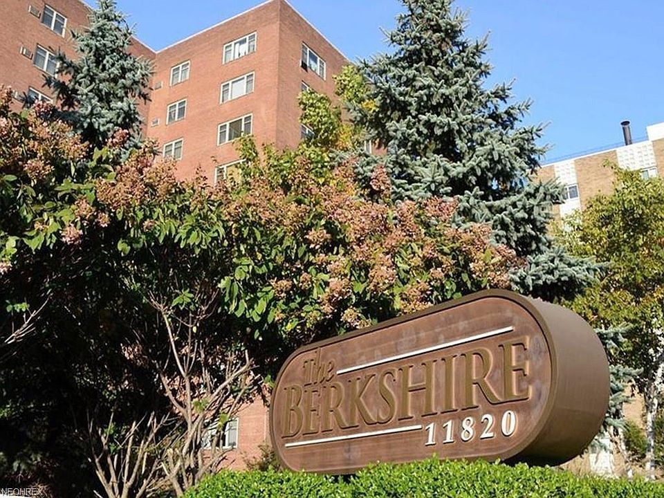 1st image of 11820 Edgewater Dr APT 1001