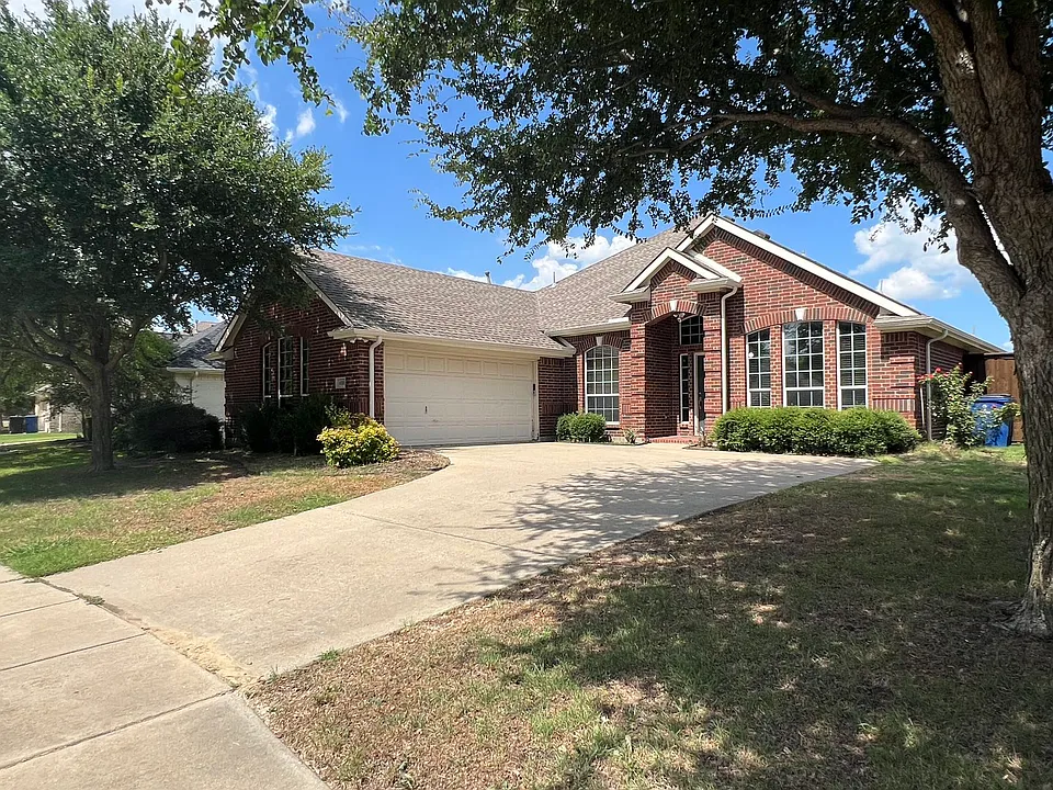 5330 Golfside Dr