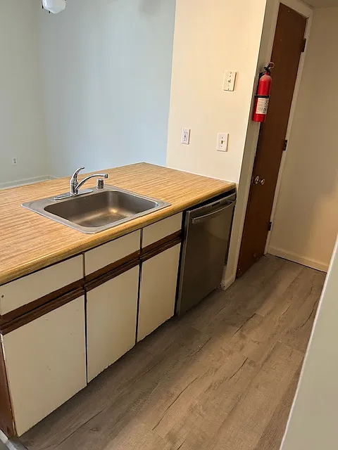124 Whitburn Pl — Photo 4