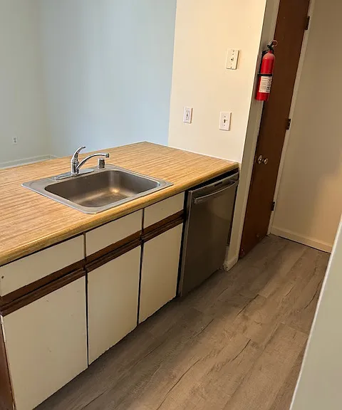 124 Whitburn Pl — Photo 4