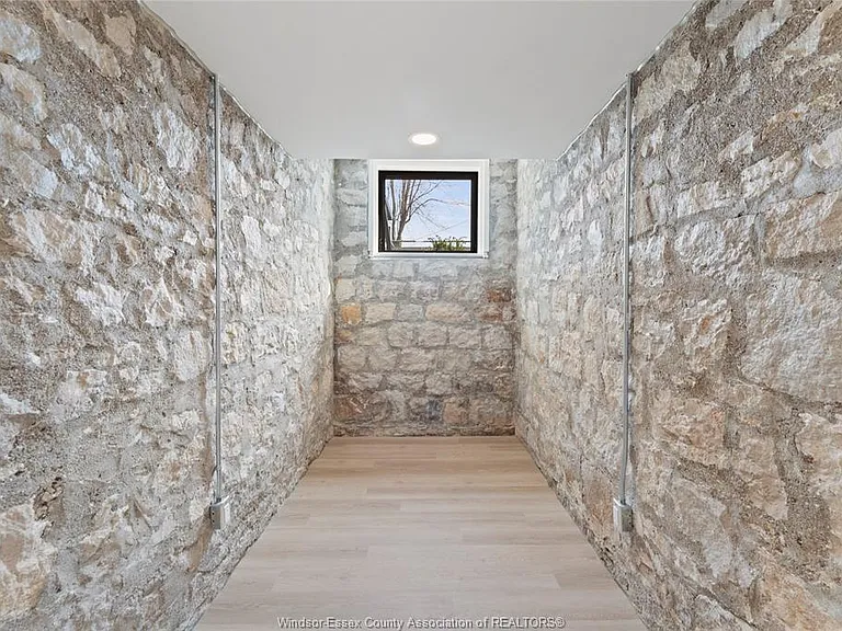 247 Brock St #101 — Photo 22