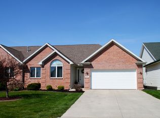 63 Windrush Bourne, Bowling Green, OH 43402