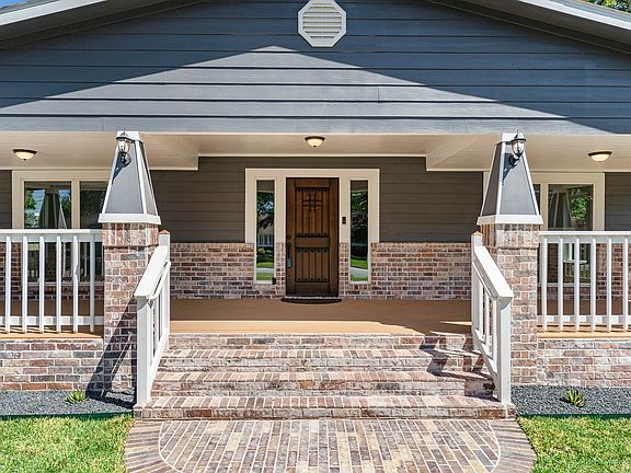 2nd image of 4522 Randwick Dr