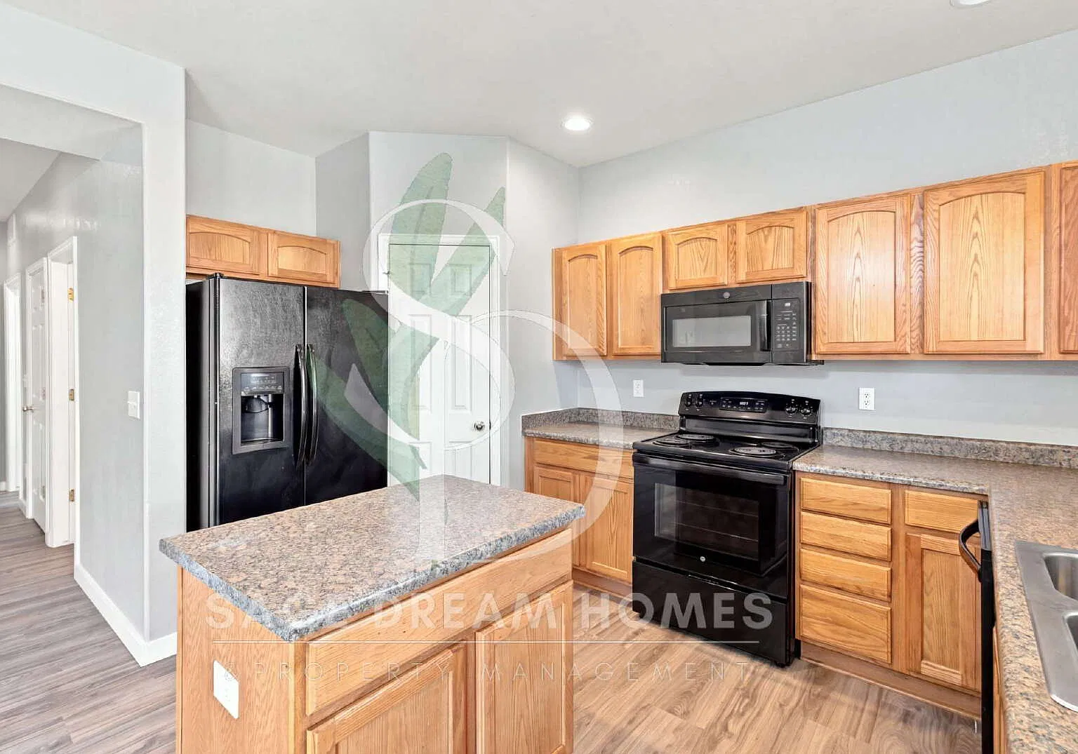 3 bed, 2.5 bath, 2978 sqft, $2,400 — Photo 2
