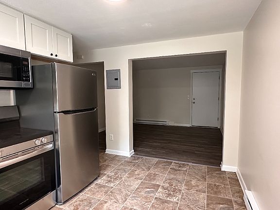 3rd image of 33 Homer Ave #B2