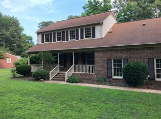 300 Pinehurst Dr, Yorktown, VA 23692