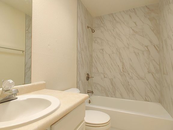 5th image of 1110-1112-1114 Ortiz Dr SE #1110-A