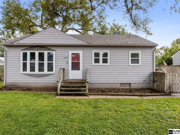 907 W 31st Ave, Bellevue, NE 68005