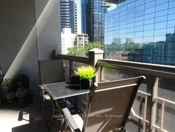 68 Yorkville Ave #608 — Photo 22