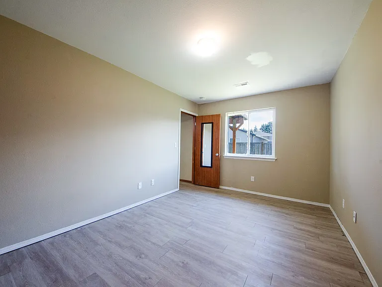 Lower bedroom