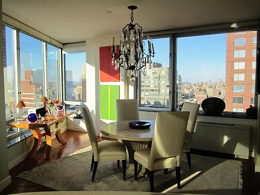 Sold by Real Direct | media 8