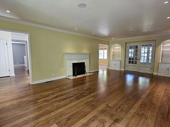 3rd image of 1370 Pitman Ave