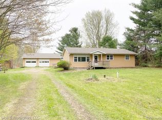 7645 Sparling Rd, Goodells, MI 48027