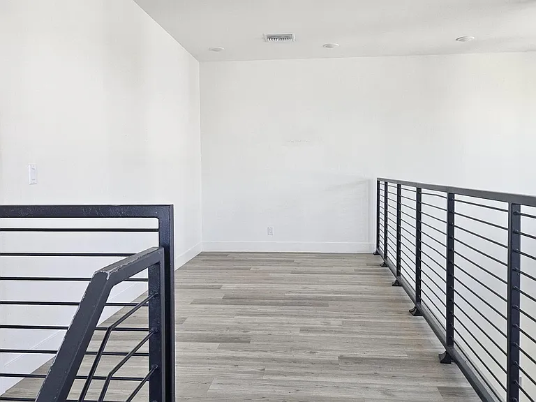 214 S Roosevelt St #L — Photo 23