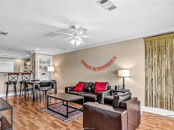 4th image of 1725 Harvey Mitchell Pkwy S APT 2324