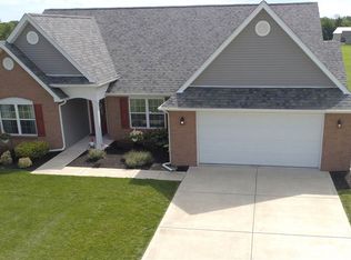 2743 Delucio Blvd, Centerville, IN 47330