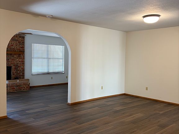 5th image of 3231 Preston Dr