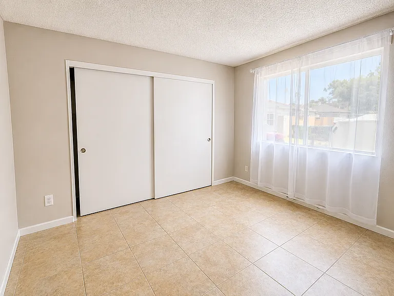 1829 Hornblend St #B — Photo 11