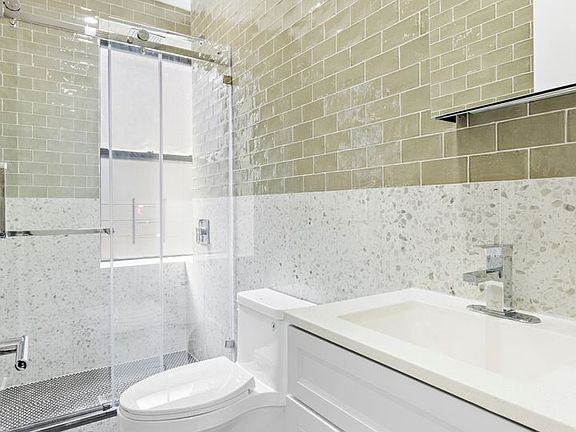 4th image of 657-659 E 187th St #6