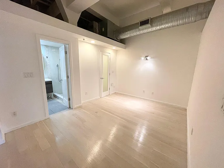 728 Market St #502 — Photo 27