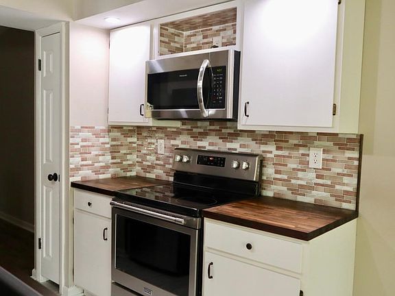 Stove. Pantry. Build in microwave.