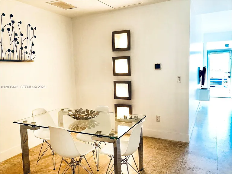 826 7th St #3 — Photo 9