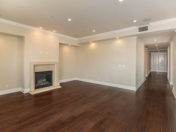 3rd image of 1316 Amherst Ave APT 302
