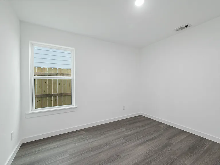 7413 Shotwell St #B — Photo 23