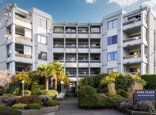 2605 Windsor Rd #304-OAK, Oak Bay, BC V8S5H9