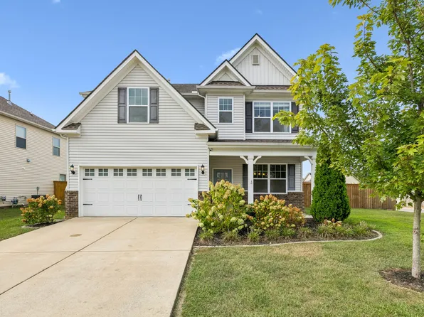 1045 Keeneland Dr, Spring Hill, TN 37174