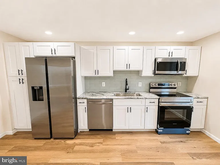 82 Central Ave — Photo 8