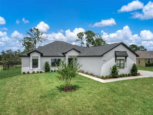 2800 Monza Dr, Sebring, FL 33872