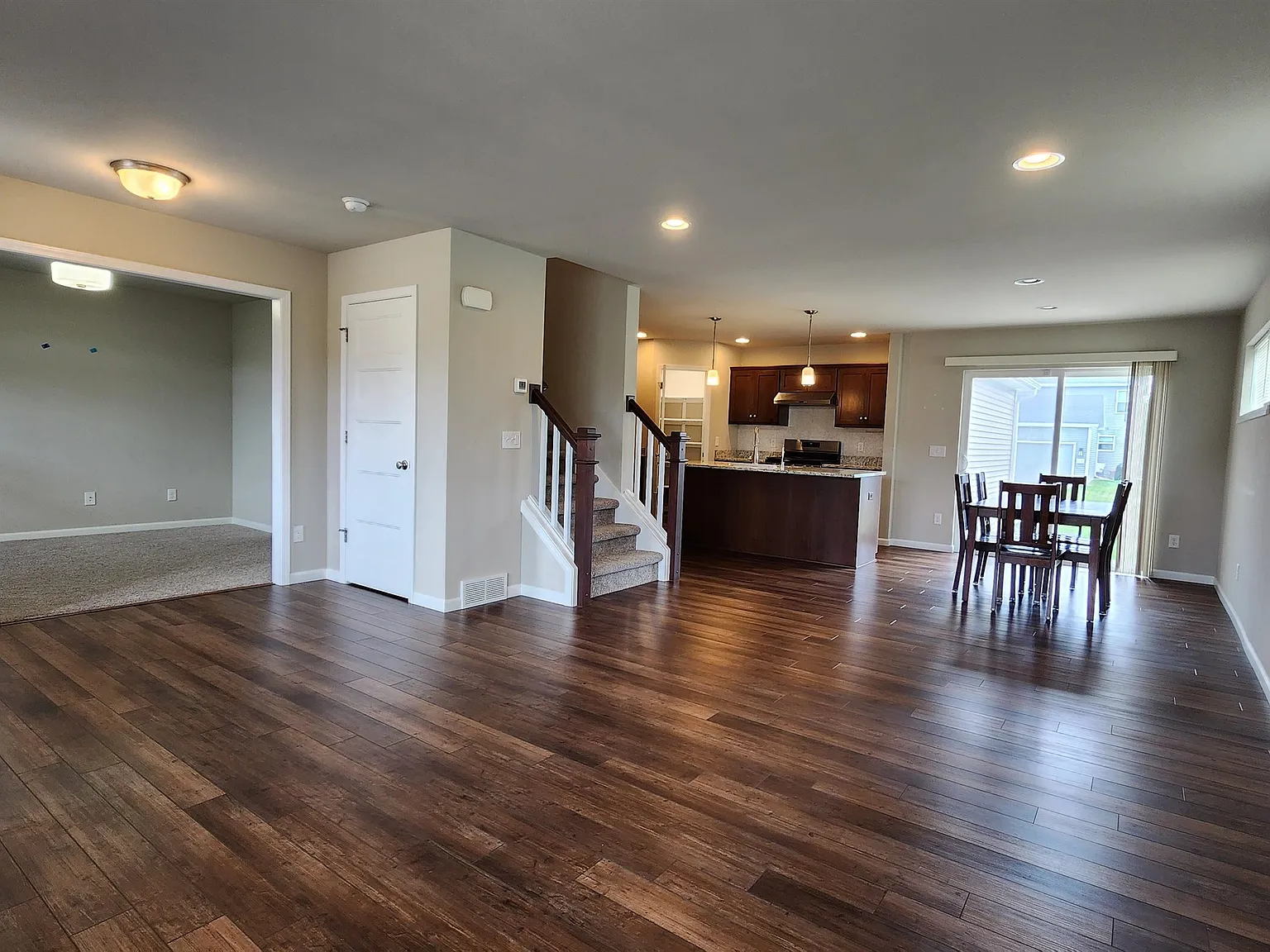 3 bed, 2.5 bath, 1836 sqft, $2,950 — Photo 3