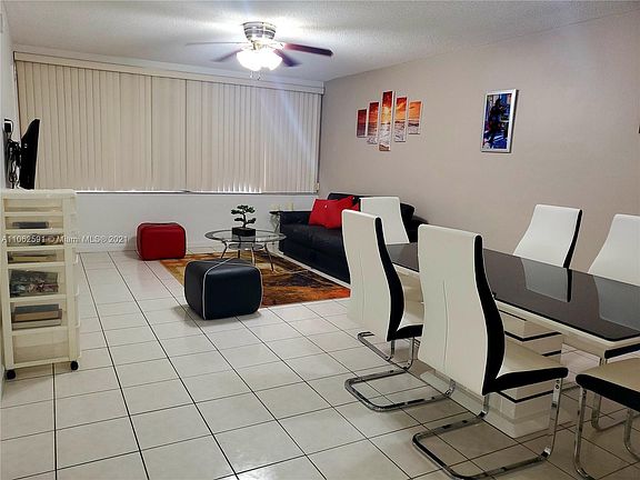 4th image of 1401 NE Miami Gardens Dr APT 281