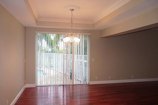 5th image of 1123 Avondale Ct
