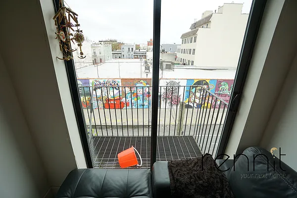 Rented by Rennit Inc. | media 9