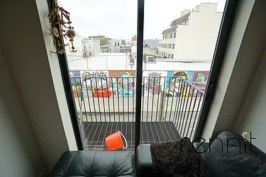 Rented by Rennit Inc.