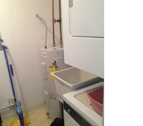 5th image of 7362 Manor Cir