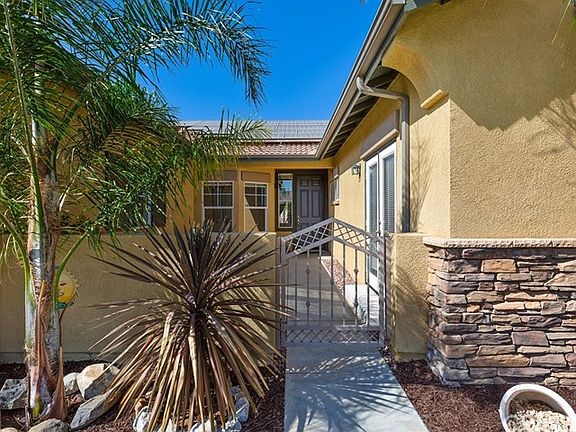 4th image of 31376 Tulette Ln