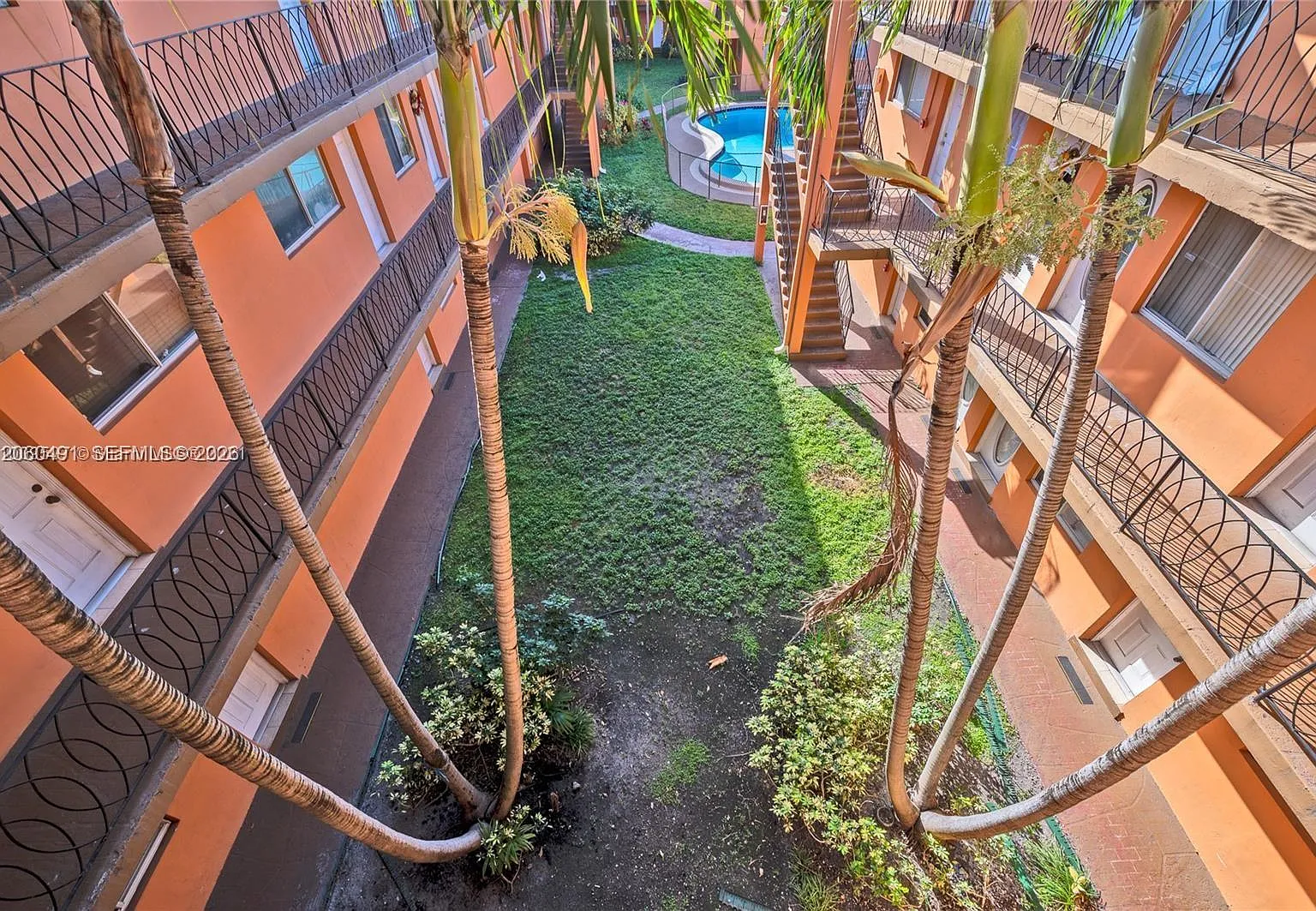 River Grand Ii Condo — Photo 4