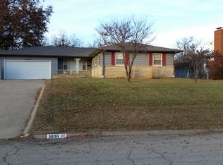 1806 SW Brooklyn Ave, Topeka, KS 66611