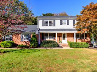 15 Arthur Pl, Middletown, NJ 07748