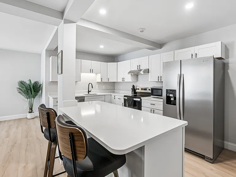 20 Washington Ave #101 — Photo 6