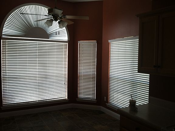 3rd image of 11218 Peyton Dr