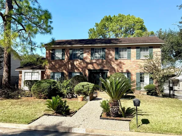10818 Chevy Chase Dr, Houston, TX 77042