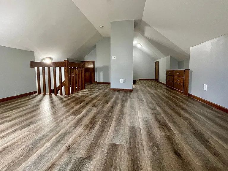 4355 Oliver Ave N — Photo 3