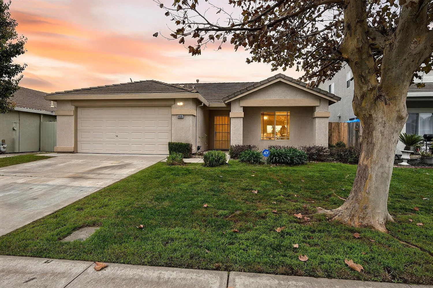 4938 Forecast Way photo 1