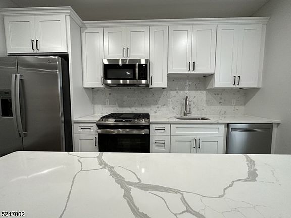 3rd image of 782-786 Mount Prospect Ave #2