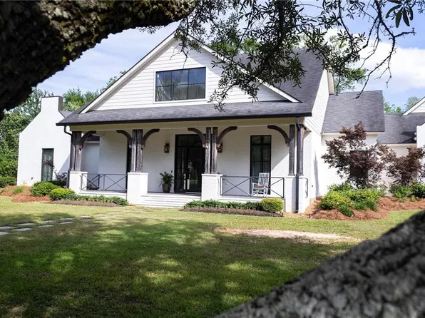3825 Rue Left Bank, Alexandria, LA 71303